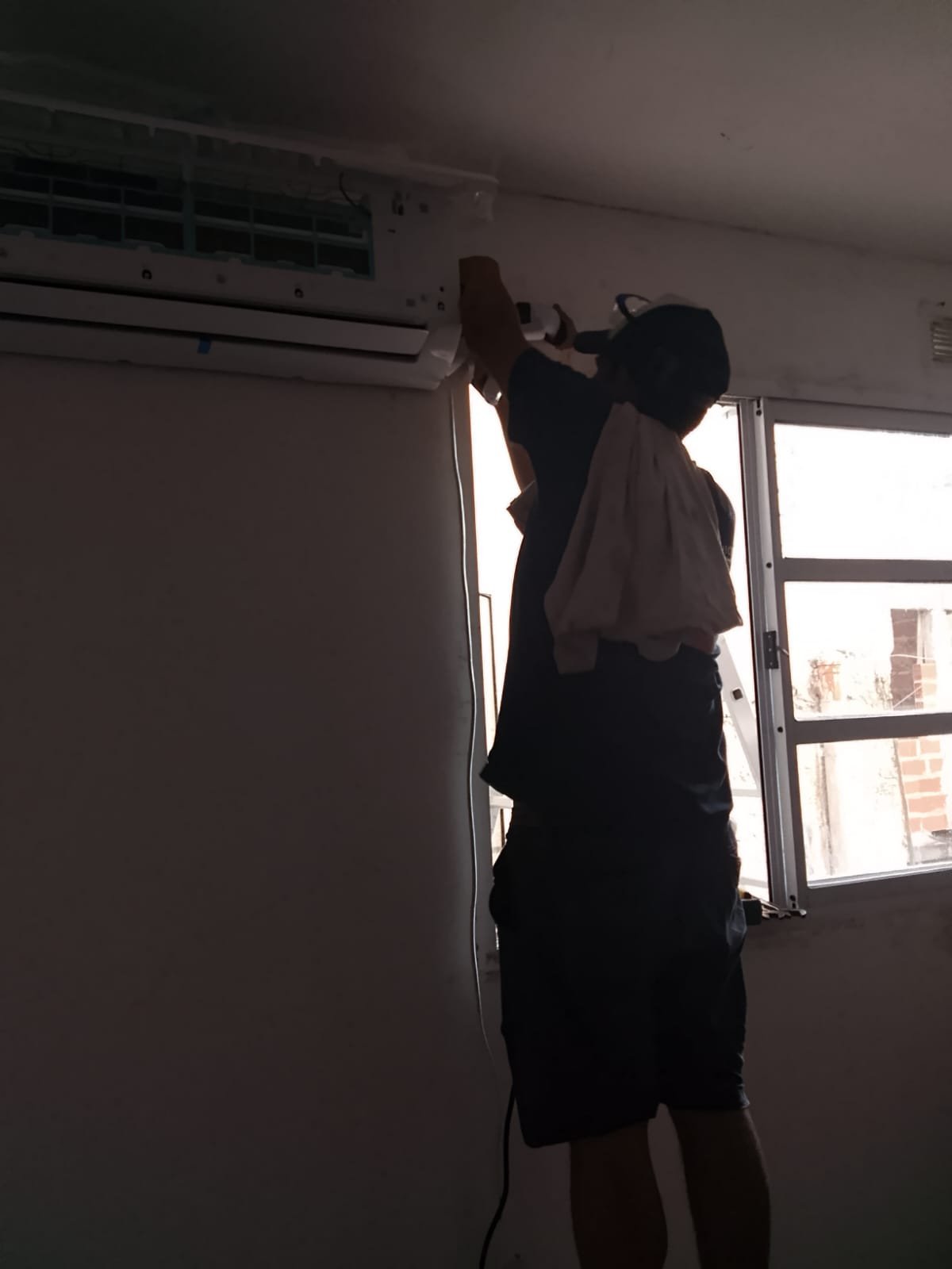 Instalación y reparación de aire acondicionado